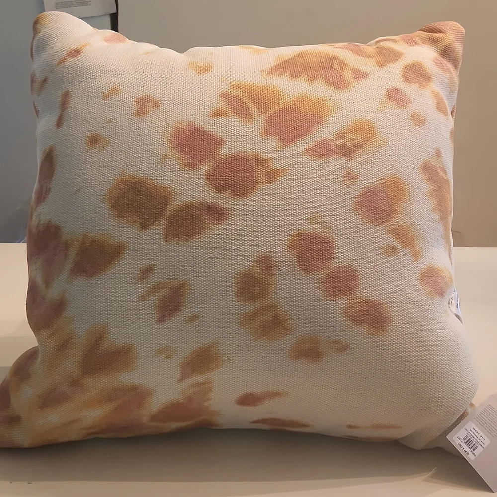 outdoor pillow
